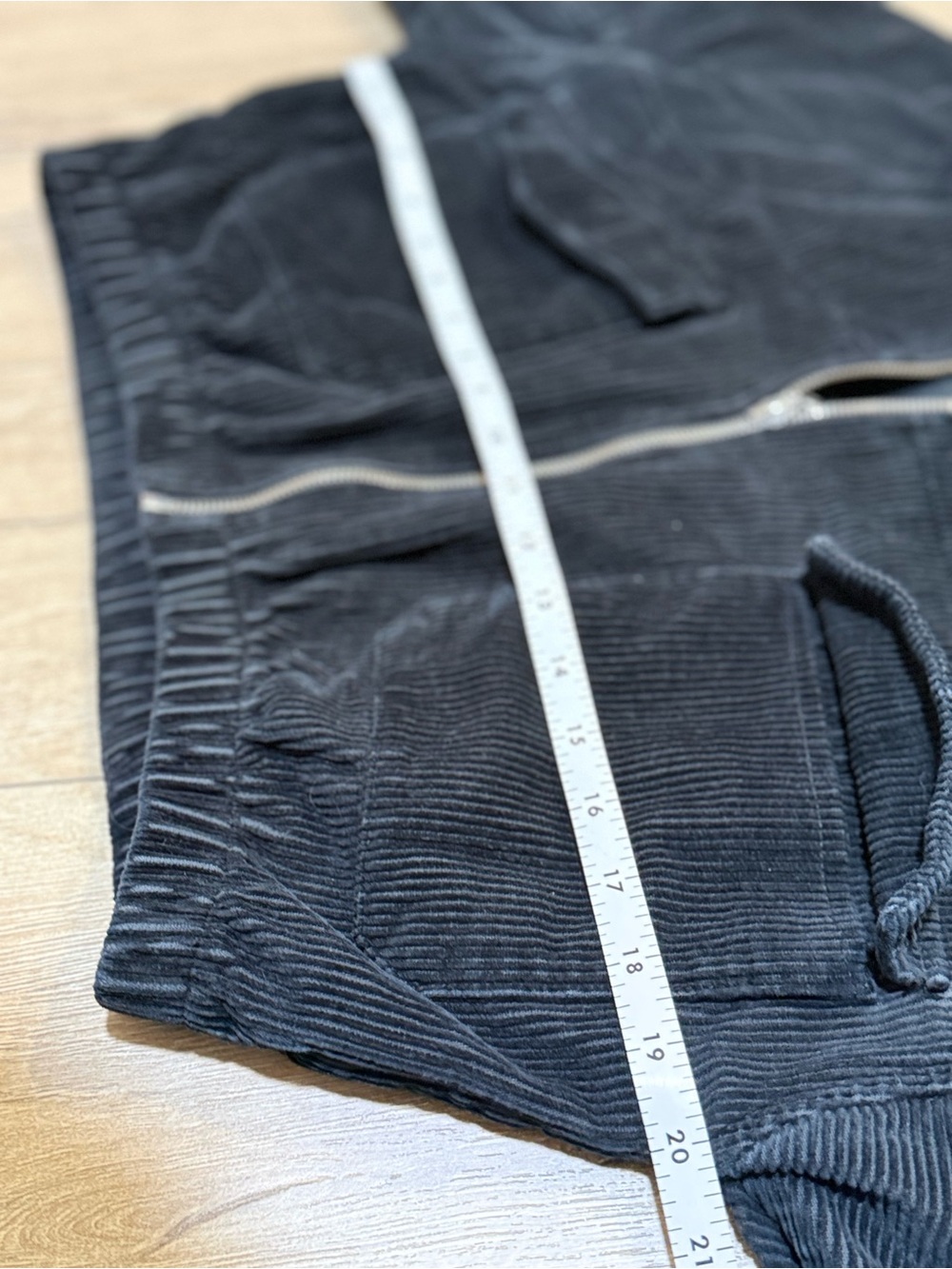 Urban Outfitters Black Corduroy Jacket Cropped Hooded Zip Up BDG Small - Picture 7 of 15